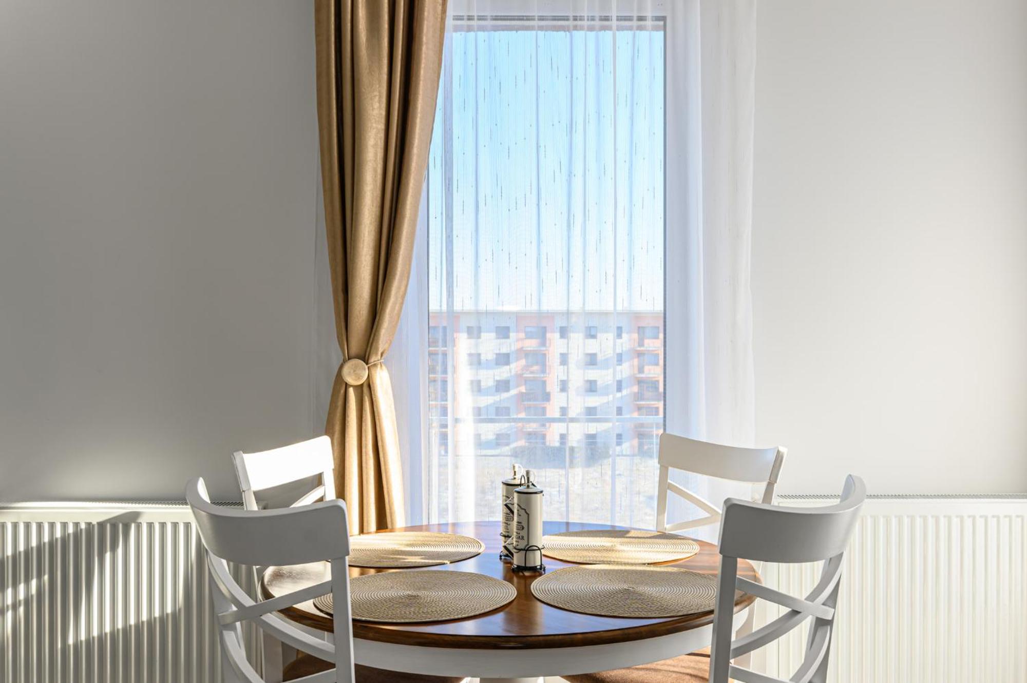 בראשוב Mabu Apartment מראה חיצוני תמונה