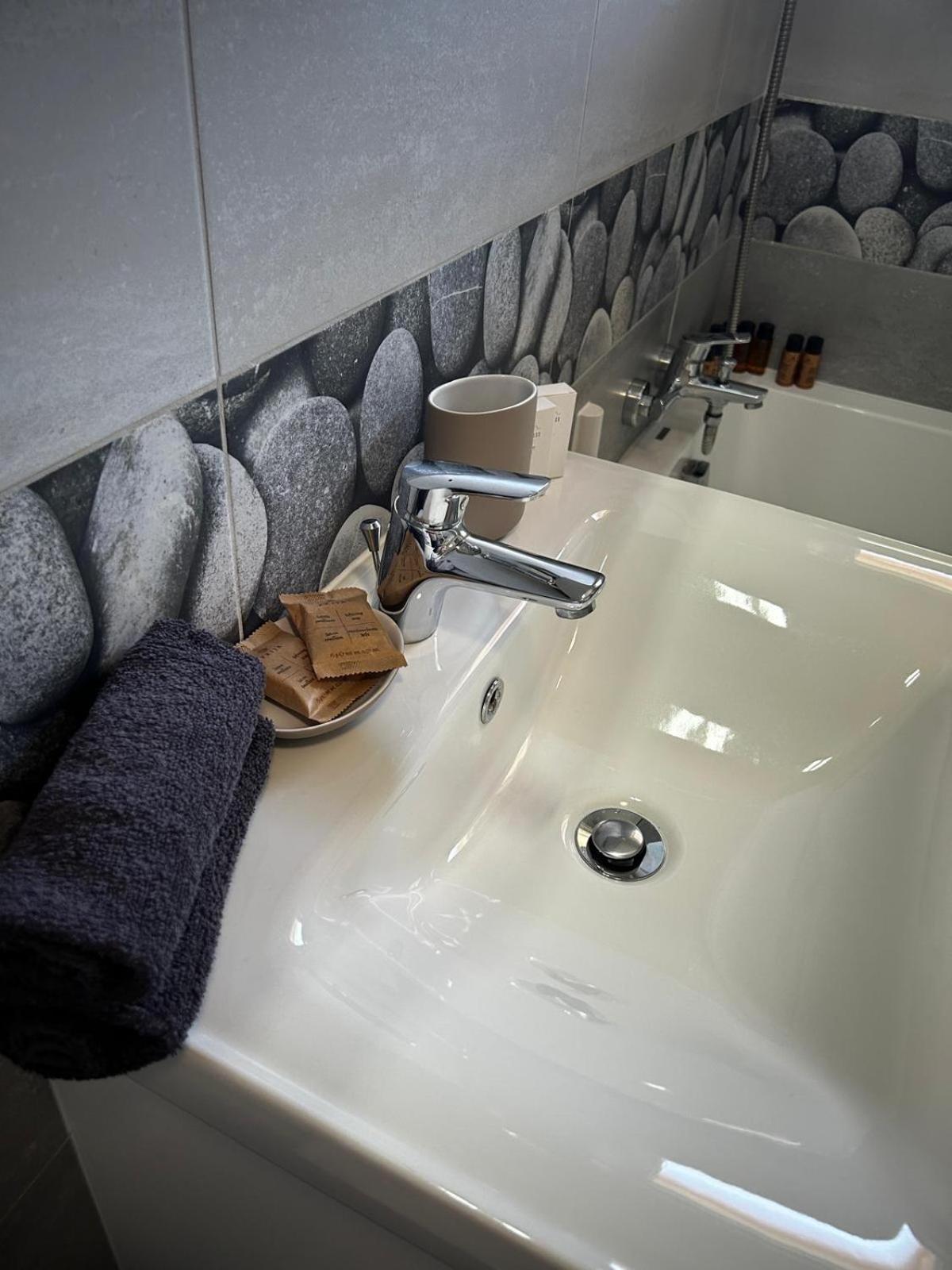 בראשוב Mabu Apartment מראה חיצוני תמונה